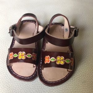 Leather baby sandals